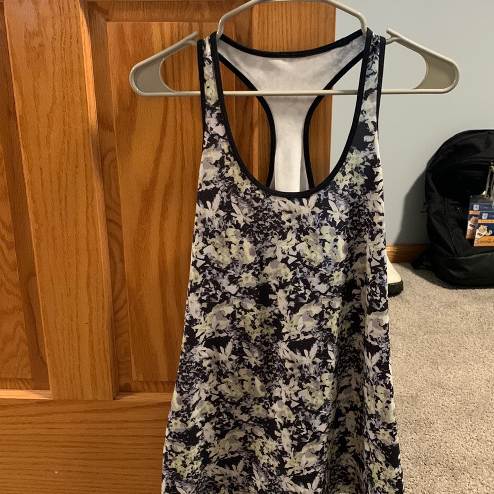 Lululemon flower tank